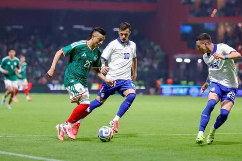 Serbia – Germania se va juca fara spectatori. UEFA a sanctionat comportamentul suporterilor sarbi Serbia – Germania se va juca fara spectatori. UEFA a sanctionat comportamentul suporterilor sarbi