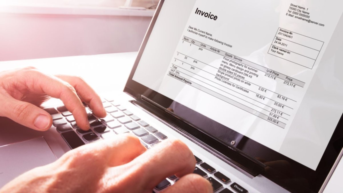 Fiscul vaneaza luxul platit din banii firmei: patronii care si-au facut confort personal pe societate, in vizor Fiscul vaneaza luxul platit din banii firmei: patronii care si-au facut confort personal pe societate, in vizor