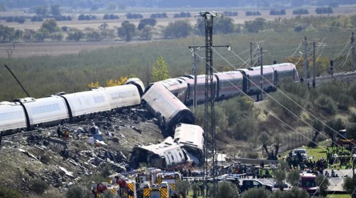 MAE confirmă: Un român printre pasagerii trenurilor implicate în accidentul feroviar din Spania