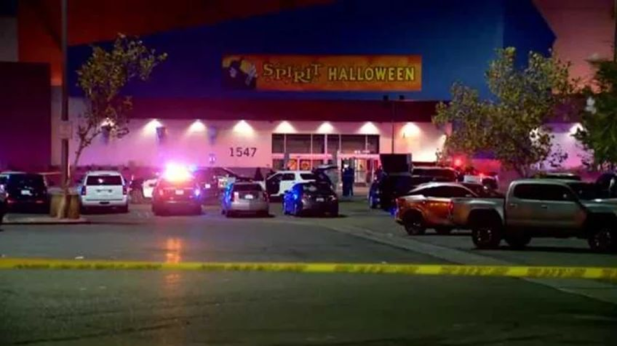 Cel putin un mort si sase raniti in SUA, intr-un atac armat intr-un magazin de articole de Halloween la Fairfield, in California Cel putin un mort si sase raniti in SUA, intr-un atac armat intr-un magazin de articole de Halloween la Fairfield, in California