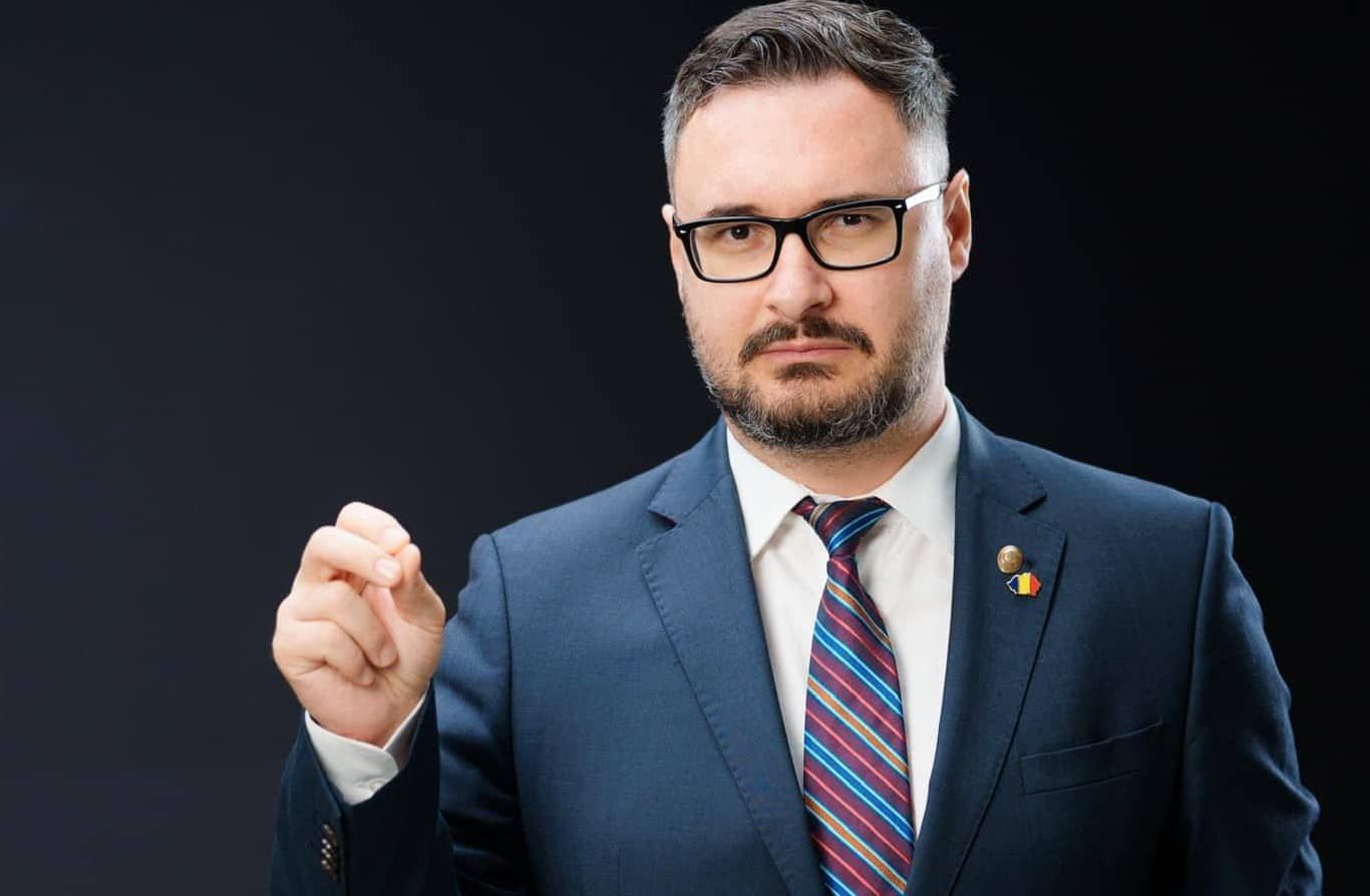 George Simion reactioneaza pe tema fondurilor UE, a muncitorilor straini si a dosarului lui Dan Tanasa, deputat AUR George Simion reactioneaza pe tema fondurilor UE, a muncitorilor straini si a dosarului lui Dan Tanasa, deputat AUR