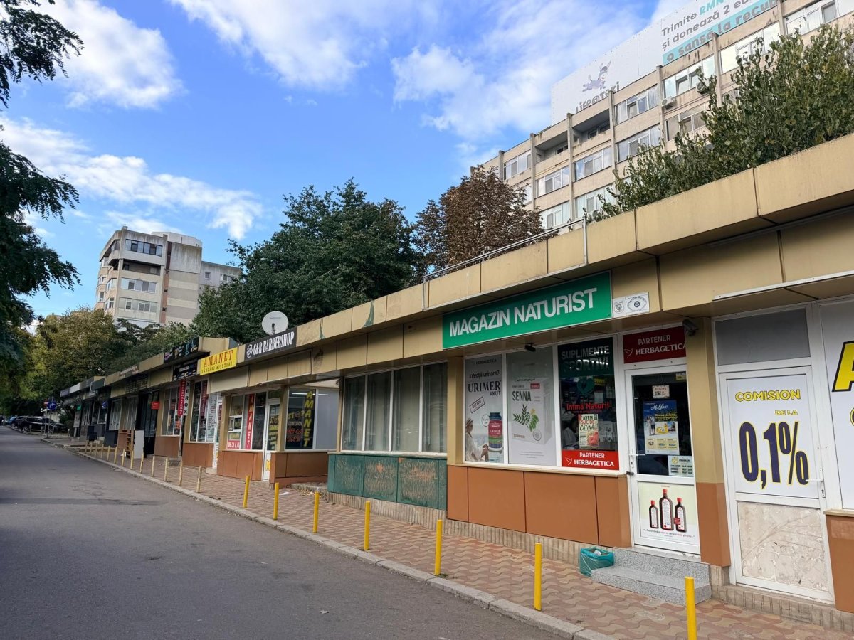 Pietele traditionale pierd lupta cu marile magazine: Confort Urban ofera aproape 285 mp de spatii comerciale, dar cererile lipsesc. Video Pietele traditionale pierd lupta cu marile magazine: Confort Urban ofera aproape 285 mp de spatii comerciale, dar cererile lipsesc. Video
