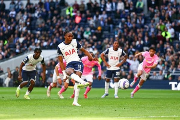 Premier League: Tottenham a reuşit prima victorie stagională, 3-1 cu Coventry City