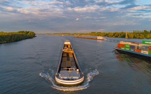 AAOPFR: Traficul fluvial de mărfuri este în continuare blocat în ambele sensuri. Autoritățile nu au luat măsuri