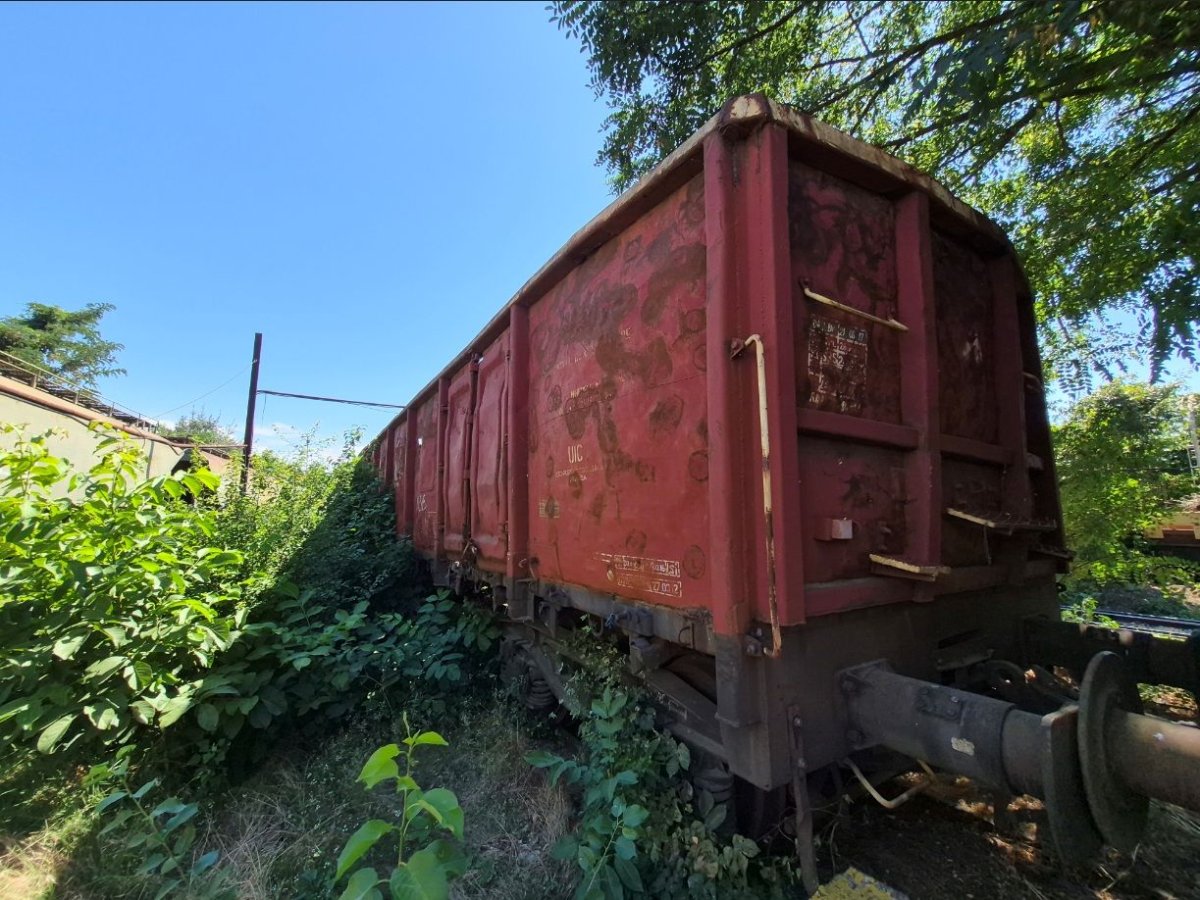 Cat cere Fiscul pe locomotivele si vagoanele CFR abandonate prin diferite depouri?! Cat cere Fiscul pe locomotivele si vagoanele CFR abandonate prin diferite depouri?!