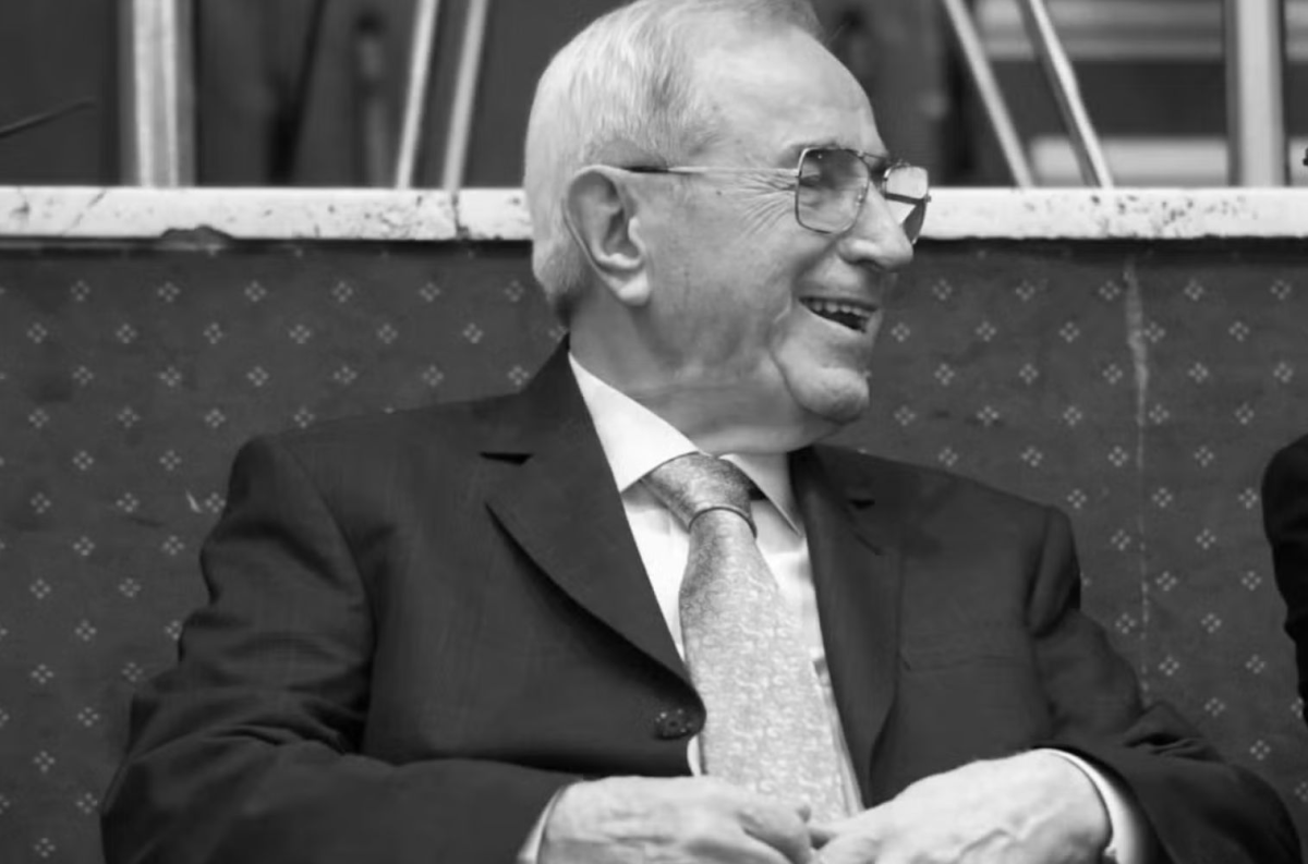 Doliu urias in fotbalul romanesc. A murit Viorel Paunescu, fostul presedinte al Stelei Doliu urias in fotbalul romanesc. A murit Viorel Paunescu, fostul presedinte al Stelei