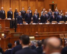 Surse: Tensiuni în noul Executiv! PSD vrea TVA 19% și indexarea pensiilor de la 1 ianuarie 2027. Alexandru Nazare „strâmbă din nas“ Surse: Tensiuni în noul Executiv! PSD vrea TVA 19% și indexarea pensiilor de la 1 ianuarie 2027. Alexandru Nazare „strâmbă din nas“
