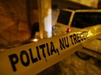 Cadavrul unui tânăr de 27 de ani a fost găsit pe un câmp 