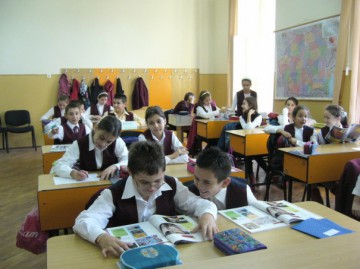 Măsuri pentru stabilirea prețului abonamentelor decontate elevilor care fac naveta