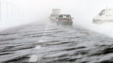 Meteorologii anunță un weekend cu ninsori, ploi și polei