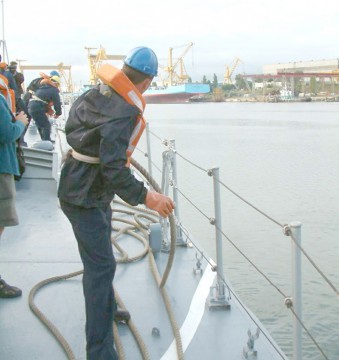Navele suspecte de pe Dunăre, luate la control de militari. Iată de ce