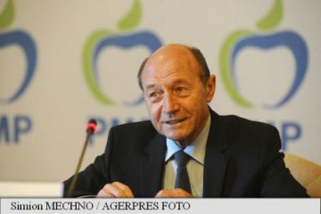 Tineretul PMP se adună la Neptun. Băsescu, Tomac și Steriu, prezenți