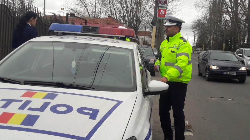 Mobilizare masiva a fortelor de ordine in Constanta: Sute de soferi controlati in cadrul unei razii de amploare Mobilizare masiva a fortelor de ordine in Constanta: Sute de soferi controlati in cadrul unei razii de amploare