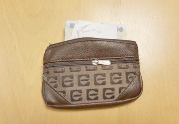O minoră a rămas fără portofel în timp ce călătorea cu autobuzul, la Constanța!