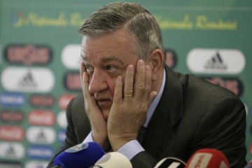 Boala necruțătoare cu care se luptă fostul șef al fotbalului românesc, Mircea Sandu