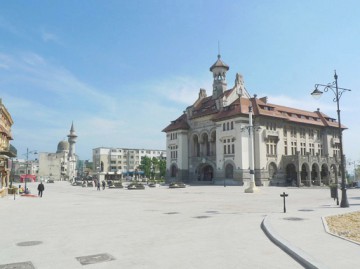 Primăria Constanţa caută firmă pentru concertele „Kiss FM” din Piaţa Ovidiu!