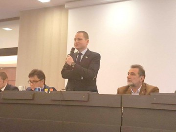 Guvern cu premier nou şi miniştri vechi. Ce schimbări ar putea fi făcute
