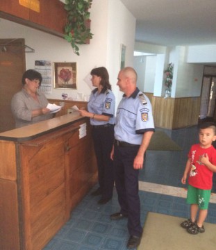 Administratorii hotelurilor, instruiţi de poliţiştii constănţeni