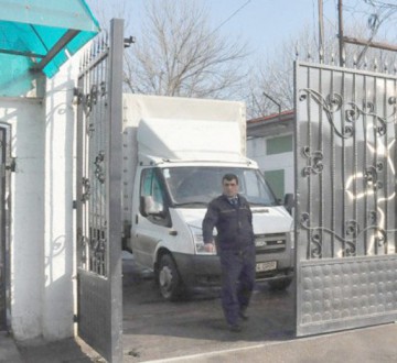 Dumitrescu şi Dragnea au ajuns la Penitenciarul Poarta Albă