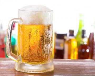 Căldura îi transformă pe hoţi: sparg locuinţe pentru a fura bere!