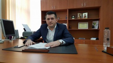 Prefectul Ioan Albu, tăticul unui băieţel de nota 10!