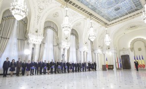 Miniştrii Cabinetului Tudose au depus jurământul