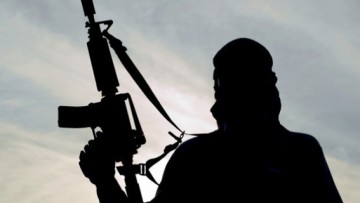 Românul acuzat de terorism rămâne în arest