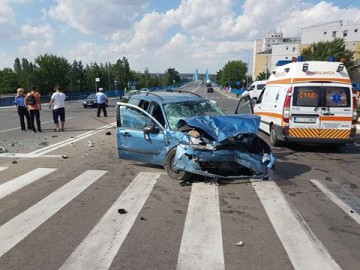 Accident rutier grav la Medgidia: 4 victime şi două maşini făcute praf