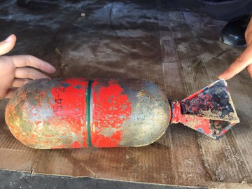 BOMBĂ la Eforie Sud! Proiectil găsit pe malul mării de un turist!