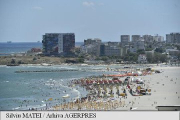 Controale la unități de cazare; amenzi în valoare de 50.000 de lei și 11 hoteluri de pe litoral și din Băile Herculane, închise