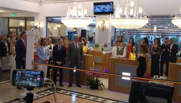 Premierul a ajuns pe litoral, la inaugurarea noului hotel al lui Mohhamad Murad