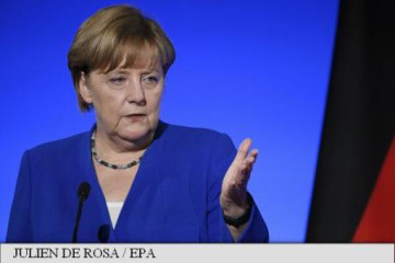 Angela Merkel îi critică pe directorii companiilor auto germane din cauza scandalului emisiilor