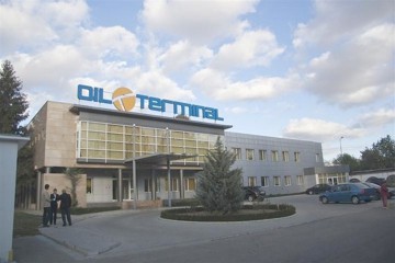 Acţionarul în vârstă de 94 de ani de la Oil Terminal vrea să îşi pună un om în Consiliul de Administraţie al companiei