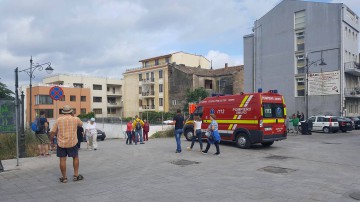 Un taximetru a luat foc în Centrul Vechi din Constanța