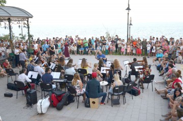Sunset Sea-mphony aduce un nou concept de muzică simfonică la malul mării - VIDEO!