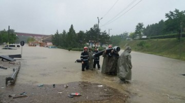 Fântânile arteziene din oraşul Cernavodă, avariate din cauza inundaţiilor. Utilităţi Publice a intrat în forţă cu reparaţiile!