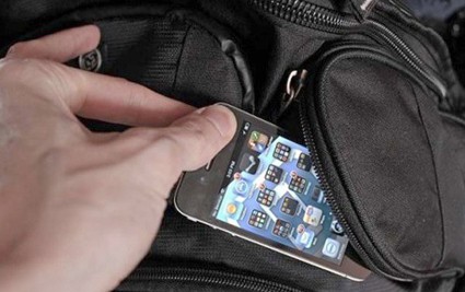 Jandarmii au fugărit și capturat un hoț de telefoane în stațiunea Mamaia