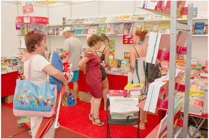 A debutat Târgul Gaudeamus Litoral, în stațiunea Mamaia