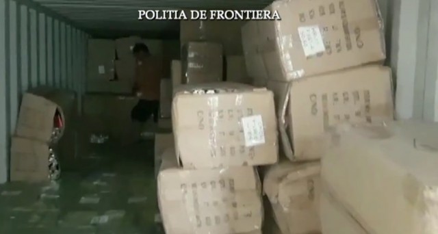 Containere cu marfă contrafăcută, în Portul Constanța