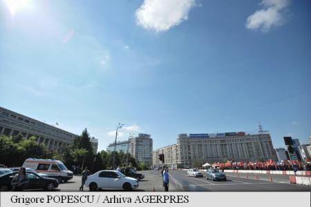 Peste 150 de persoane au protestat, în fața Guvernului, față de noul proiect de lege a vaccinării