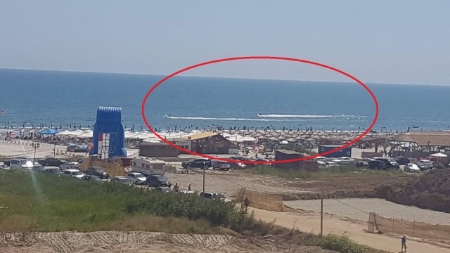 Turiştii din Mamaia Nord, speriaţi de viteza skijeturilor! Video