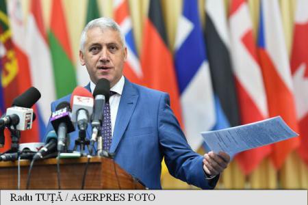 Adrian Țuțuianu a anunțat că va demisiona la începutul noii sesiuni parlamentare din funcția de secretar al Senatului