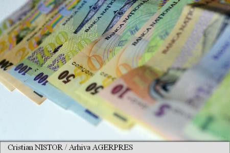 Numărul persoanelor fizice cu restanțe la bănci și IFN-uri a crescut cu peste 14.000