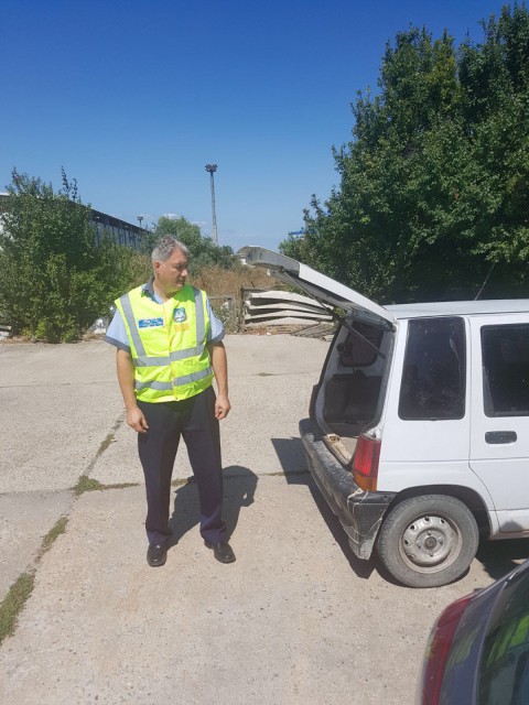 Autovehicul controlat de poliţiştii de la Transporturi!