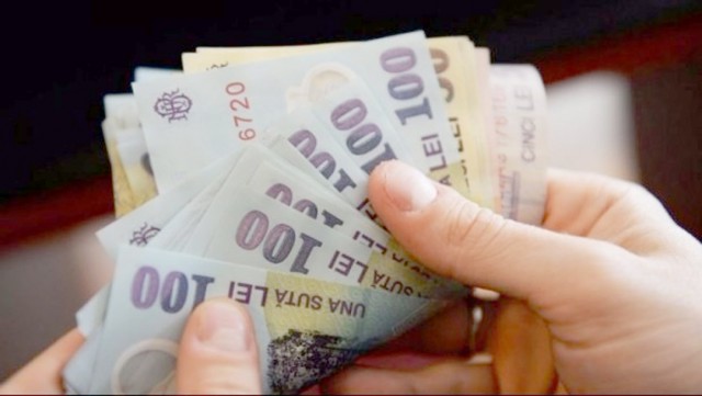 Angajata unui magazin din Mamaia, înşelată prin metoda „restul”!