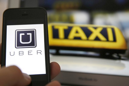 UBER respinge acuzaţiile taximetriştilor: „Oferim un serviciu sigur şi plătim taxe şi impozite la stat”