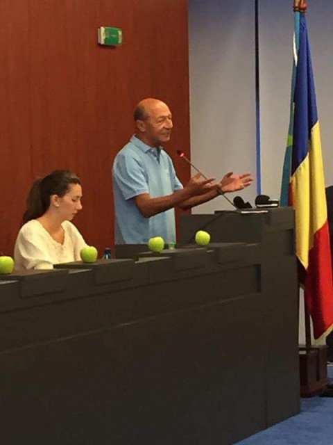 Băsescu, declaraţii INCENDIARE la Şcoala de Vară a Tineretului PMP