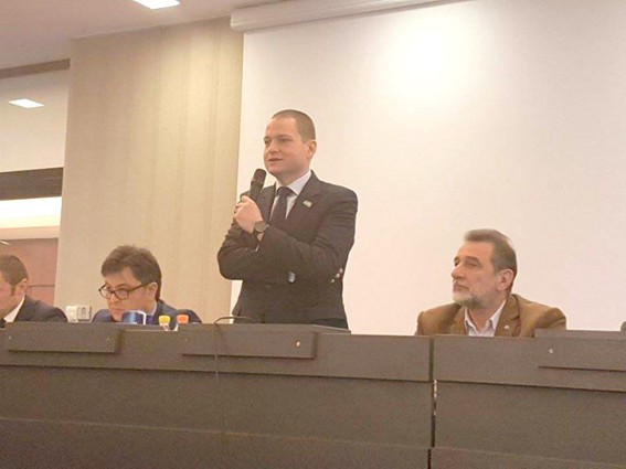 Ministerul Turismului cumpără servicii de amenajare a standurilor