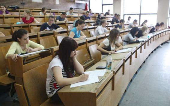Costul vieţii şi evoluţia economiei îi îngrijorează pe românii din generaţiile Millennials şi Z