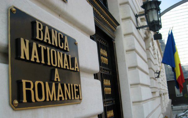 Rezervele valutare ale BNR au scăzut cu 2,7% în luna aprilie